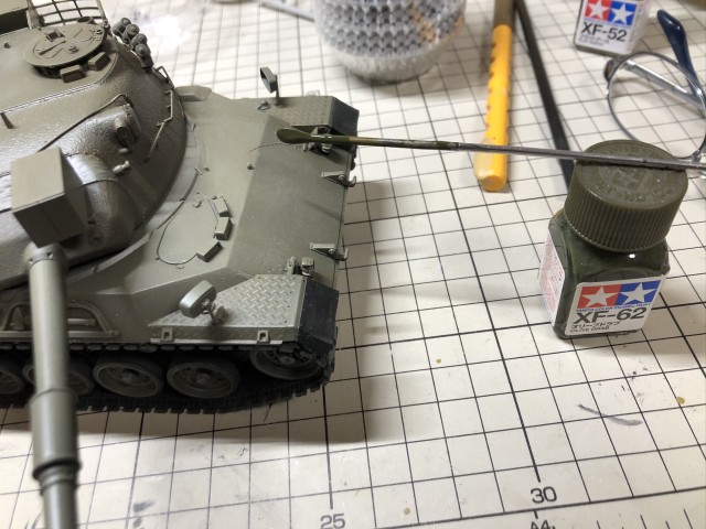 ＜LEOPARD 1 製作記＞ オリーブドラブ？