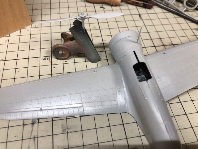 ＜九七式戦闘機 製作記＞ 表面処理延々と