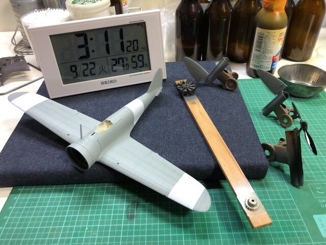 ＜九七式戦闘機 製作記＞ 白旗挙げるのか？