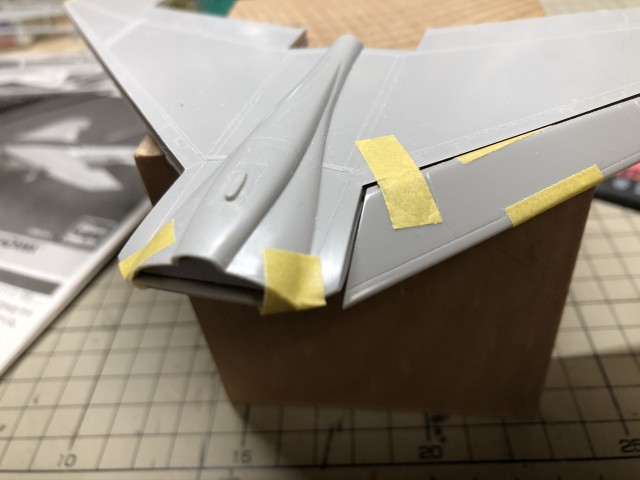 <F-8 CRUSADER 製作記> フラップ下げ