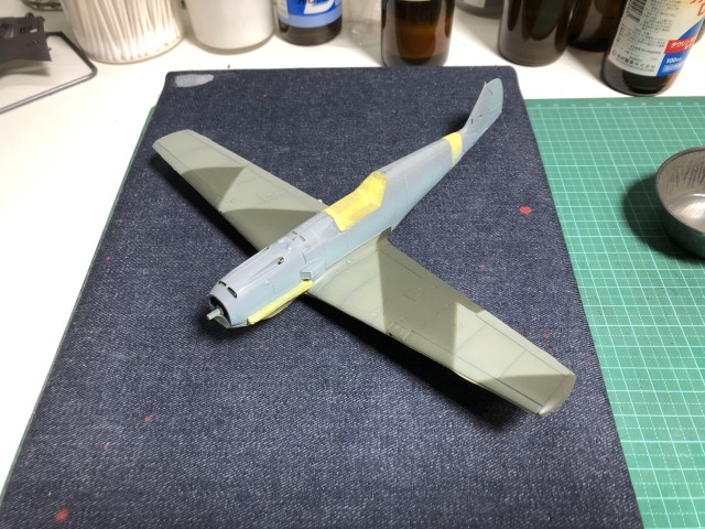 <Bf109 E-4/B 製作記> 電球色の影響