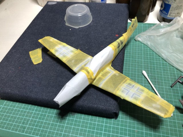 <Bf109 E-4/B 製作記> まずは白を吹く