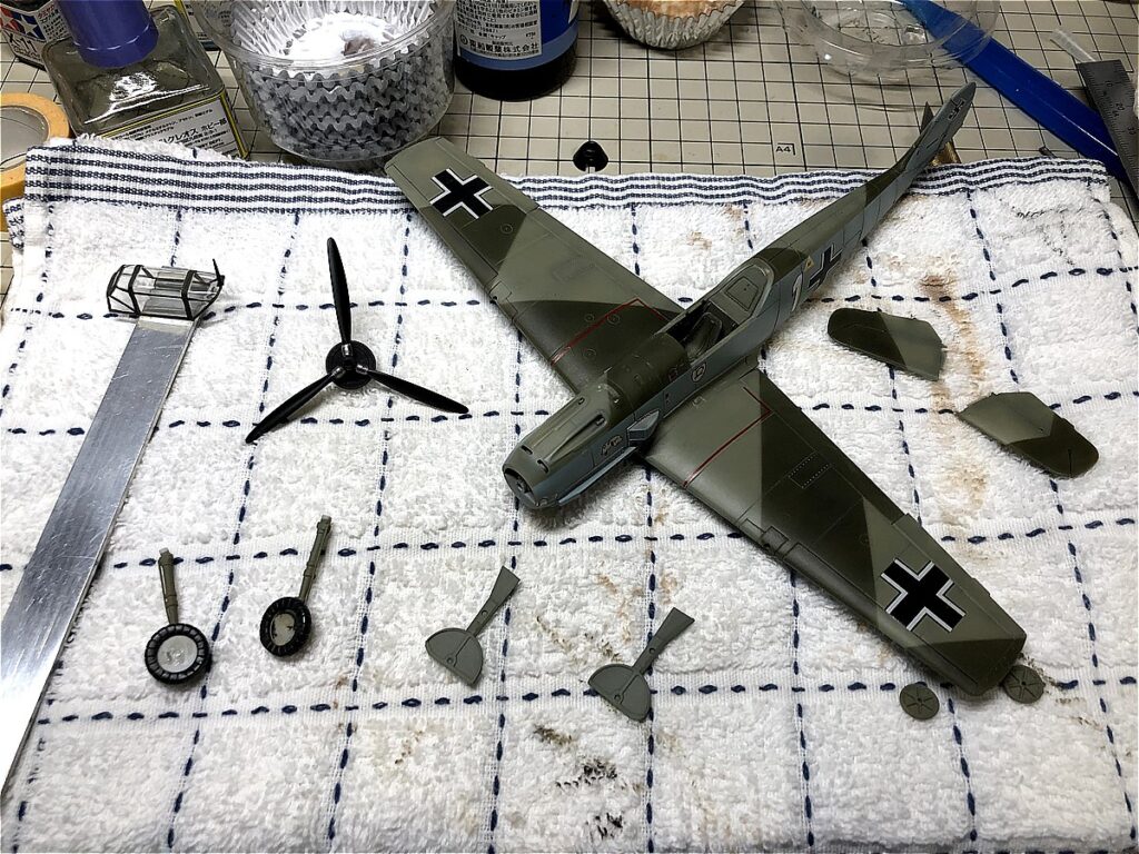 ＜Bf109 E-3 製作記＞ 小物パーツを並べてみる