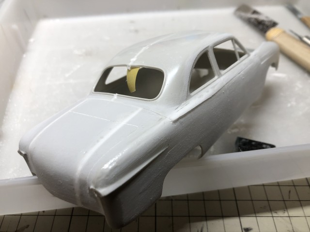 ＜1949 Ford 製作記＞ 右側面の整形