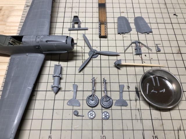 <Bf109 E-4/B 製作記> 細かいパーツの整形終了