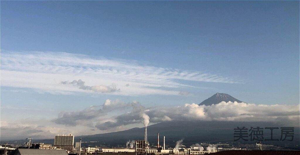 新幹線のぞみ203号車窓からの富士山